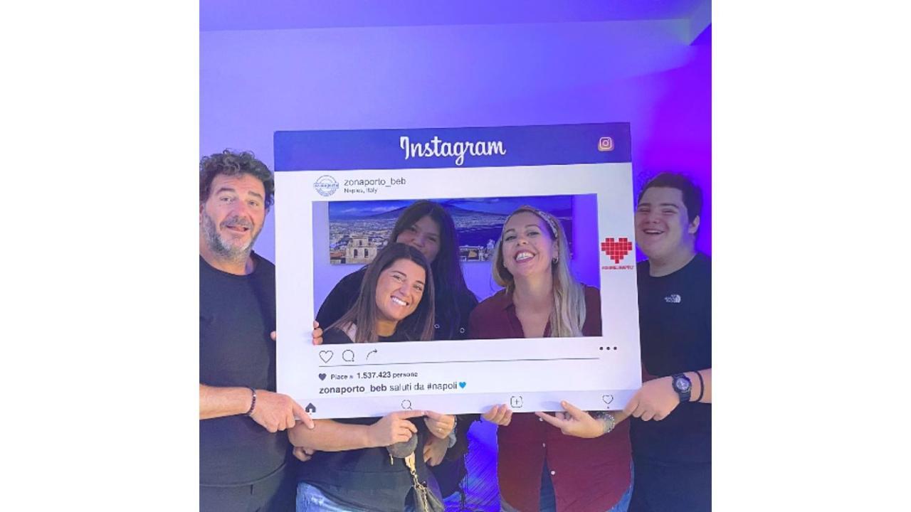 #zonaporto Alojamento de Acomodação e Pequeno-almoço Nápoles
